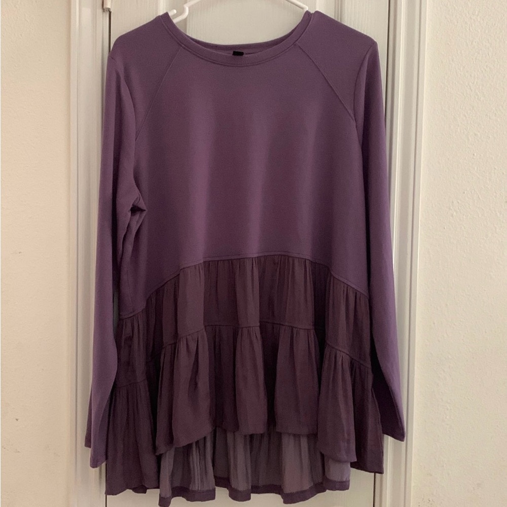 Simply Vera Wang XL Purple Tiered Swing Top SOFT Material Beautiful for Fall
